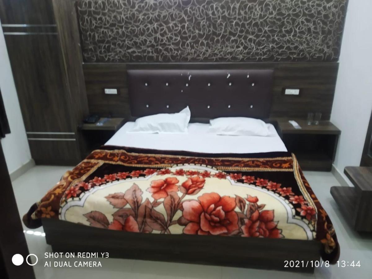 Oyo 83300 Hotel City Palace Alwar Dış mekan fotoğraf